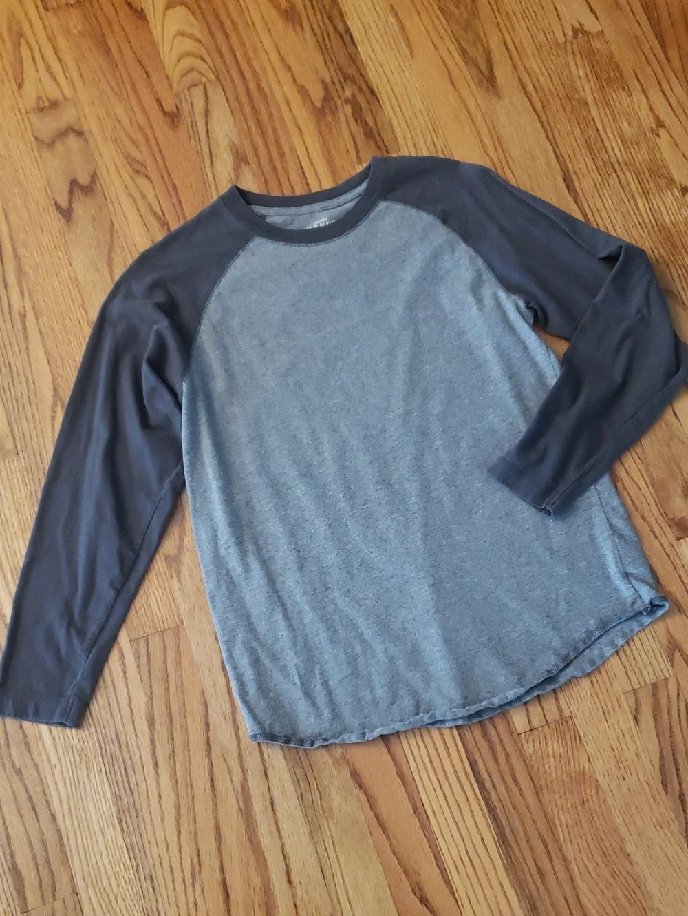 Old Navy Two Tone Gray Long Sleeve Tee Size: XL